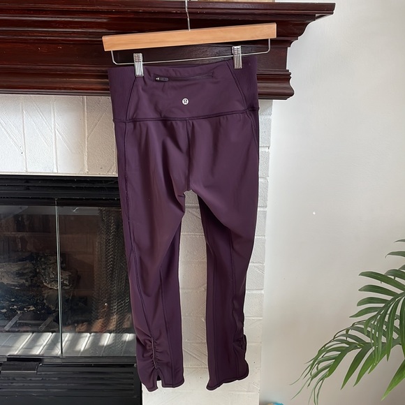 Lululemon On Your Mark Crop 23" in Black Cherry 6 O1 - Picture 4 of 8